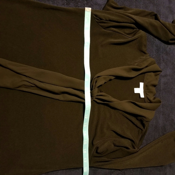 Charter Club Woven Tie V-Neck Top Relaxed Fit And Pull-Over Styling - Picture 6 of 7